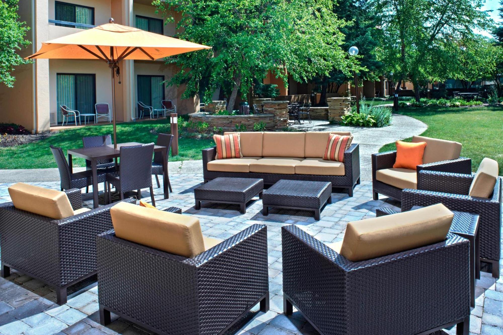 Courtyard Chicago Lincolnshire Hotel Bagian luar foto